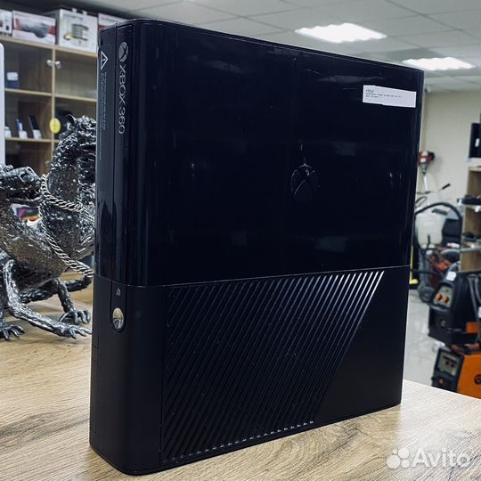 Игровая приставка Microsoft Xbox 360E