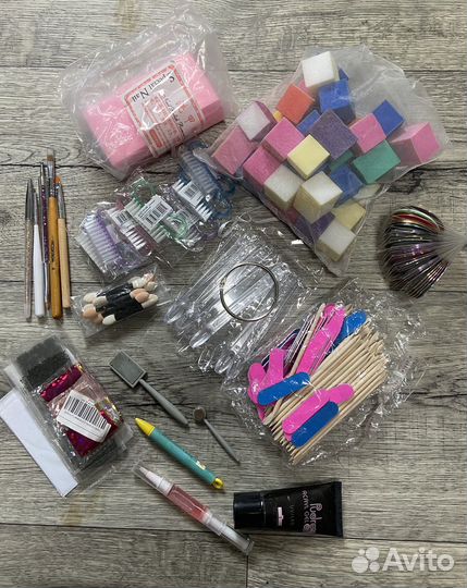 Продам все для маникюра