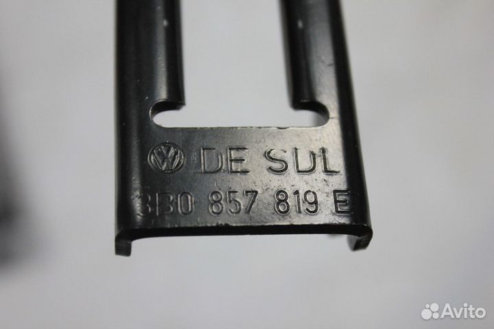 Крепление ремня безопасности VAG