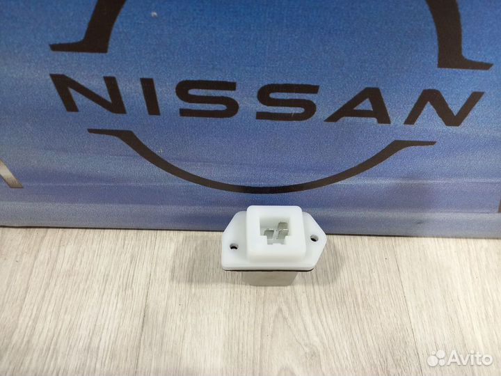 Резистор печки Реостат Nissan X-trail T31