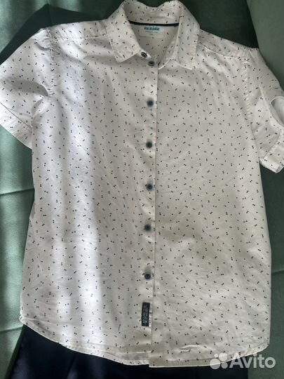 Продам школьную одежду