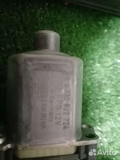 Стеклоподъемник передний правый Skoda Octavia A7