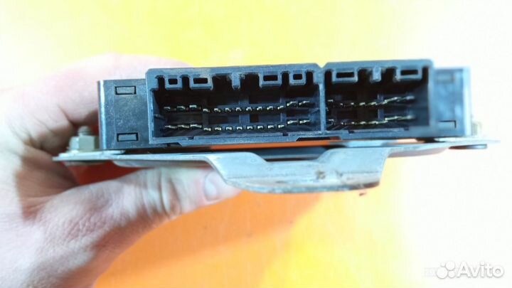 Блок электронный для Mitsubishi Galant viii