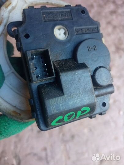 Моторчик заслонки печки kia cerato 1