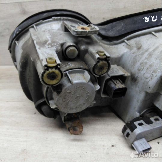 Фара передняя правая Hyundai Sonata 4 (EF)