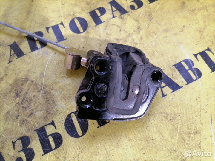 Замок двери задней правой Kia Carnival 1 1998-2006