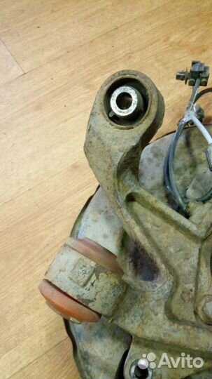 Ступица кулак задний правый subaru tribeca