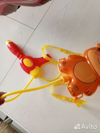 Игрушка водная пистолет