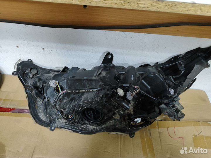 Правая фара