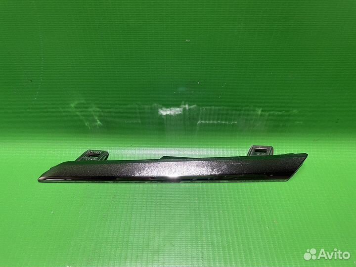 Накладка решетки радиатора левая Rav4 2015-2019