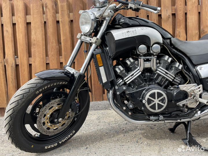 Yamaha V-MAX 1200