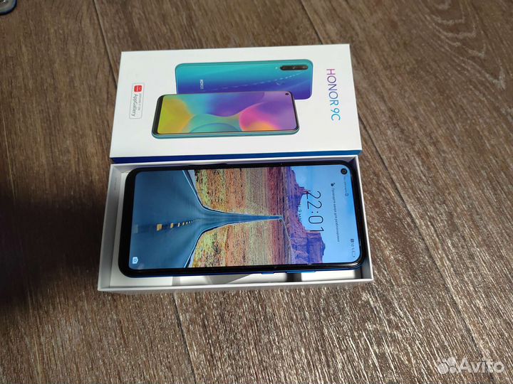 Телефон honor 9c