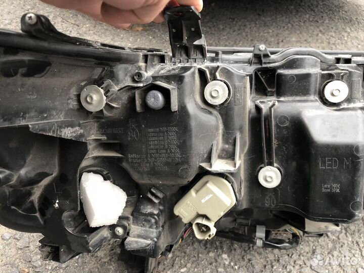 Фара левая Toyota Land Cruiser 200