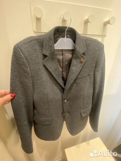 Пиджак на мальчика школьный