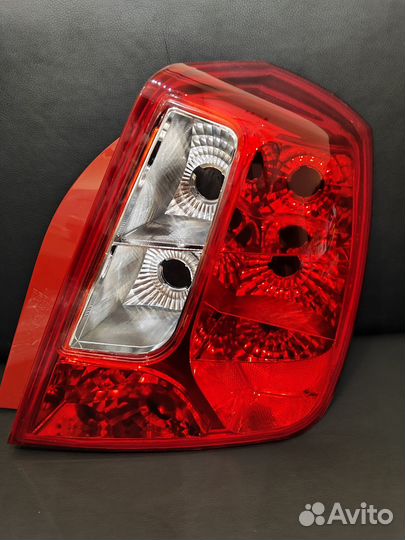Фонарь задний внешний правый lacetti 2004 - н.в
