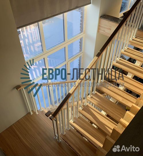 Лестница на второй этаж, перила 