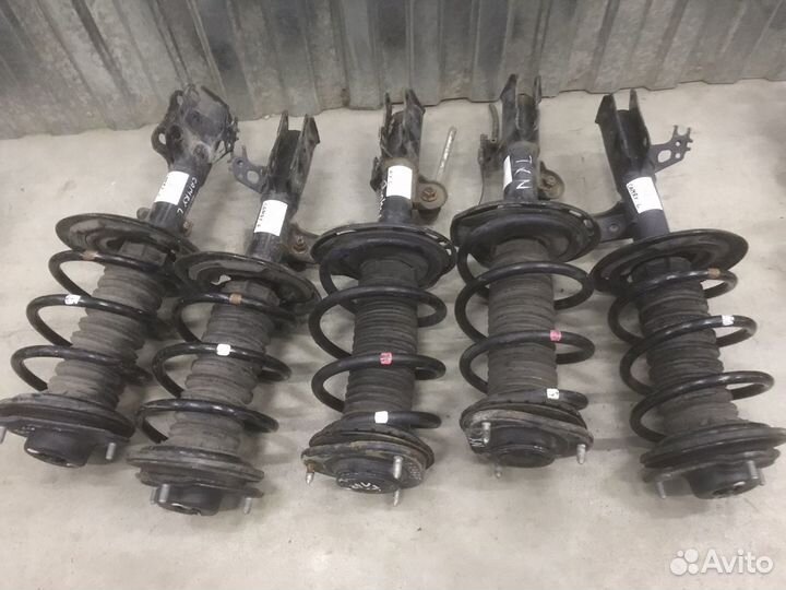 Амортизатор передний Toyota Camry 70