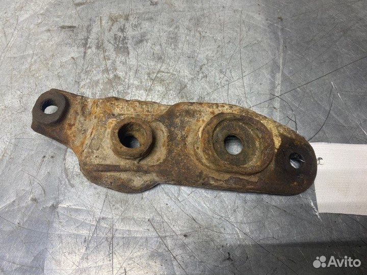 Опора переднего амортизатора левая Volkswagen