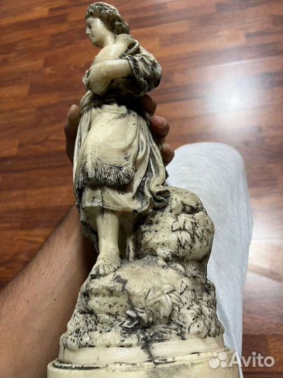 Статуэтка бисквитный фарфор