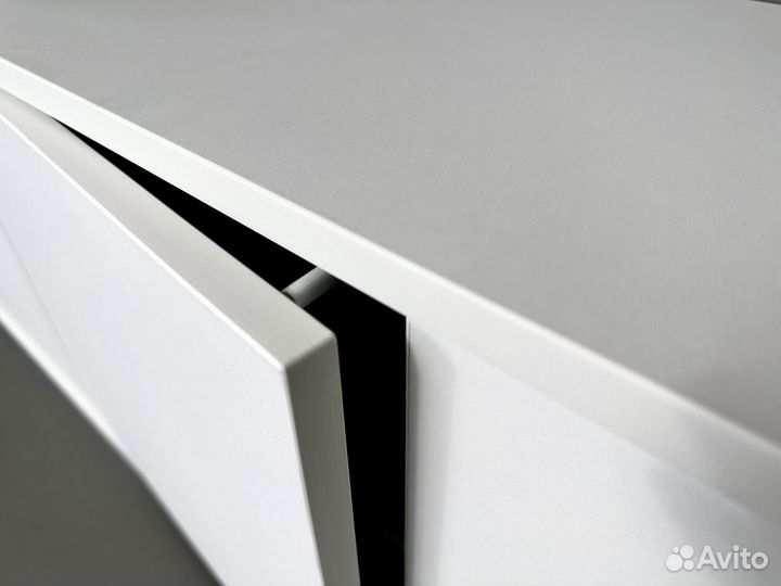 Тумбочка под тв технику