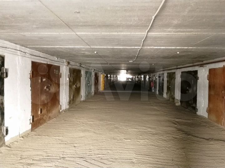 Гараж, > 30 м²