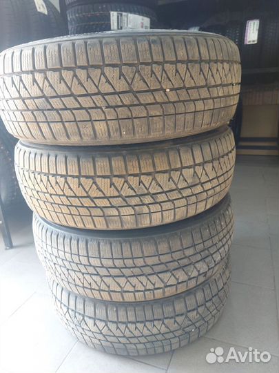 Kumho WinterCraft WS71 215/65 R17