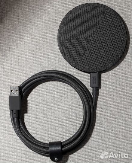 Беспроводная зарядка на iPhone Native Union Drop