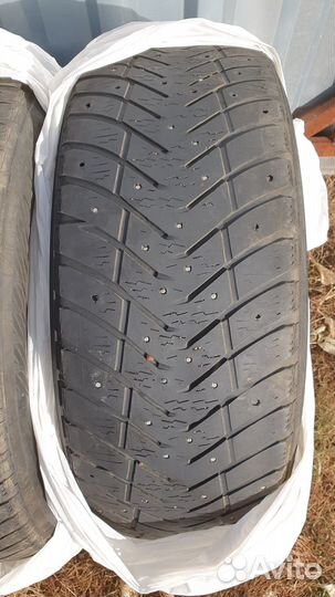 Yokohama Ice Guard IG65 215/55 R17