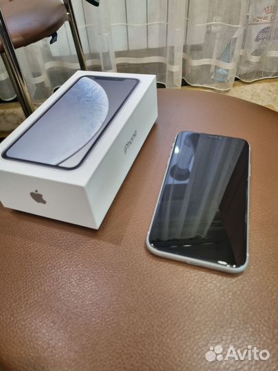 iPhone Xr, 64 ГБ