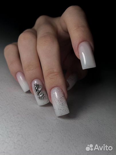 Наращивание ногтей