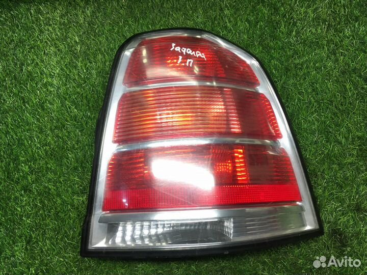 Фонарь задний правый Opel Zafira B