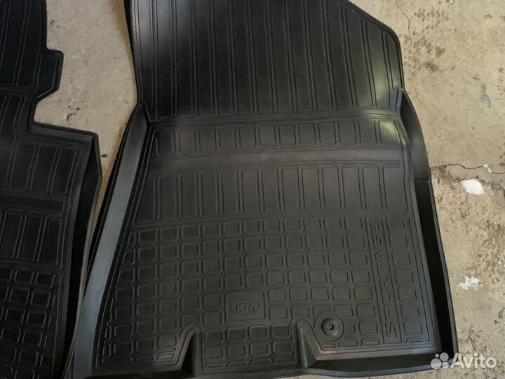 Резиновые коврики kia sportage