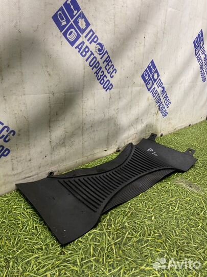 Коврик салона задний Toyota Avensis универсал 1.8