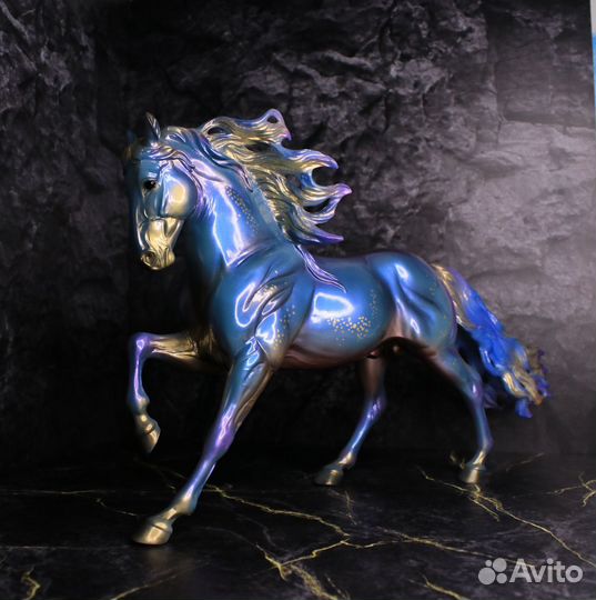 Лошадь Breyer Traditional Courchevel 2024