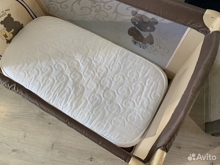 Манеж детский складной с матрасом