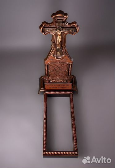 Каменный крест на могилу