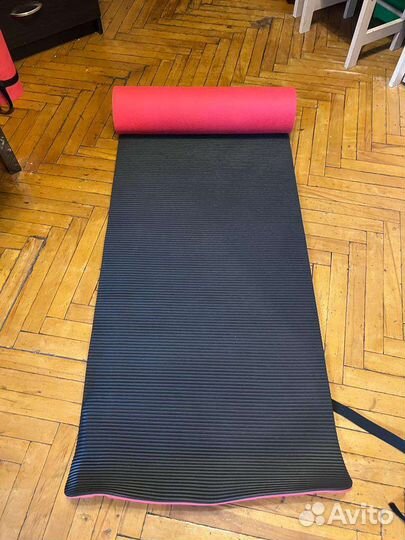 Коврик для йоги и фитнеса