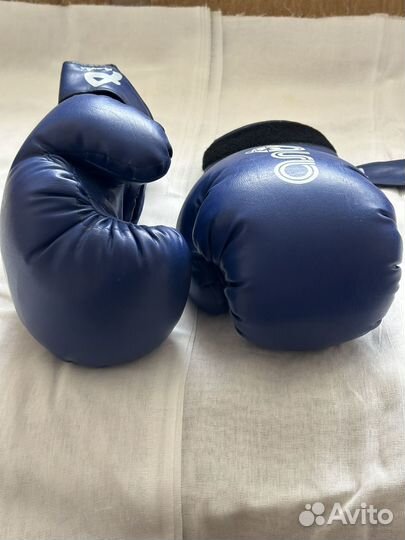 Боксерские перчатки