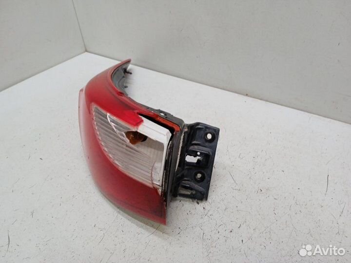 Б/У Б/У разбит, наружный, до 2016 года