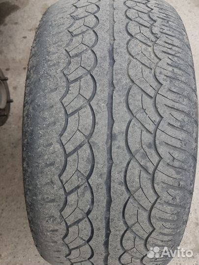 Yokohama Parada Spec-X 305/50 R20