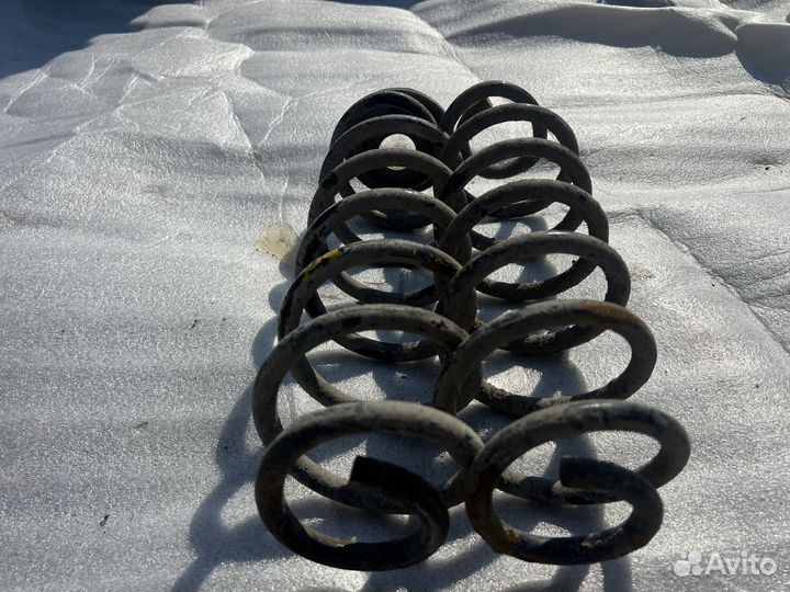 Пружина подвески задняя Volkswagen Golf Plus