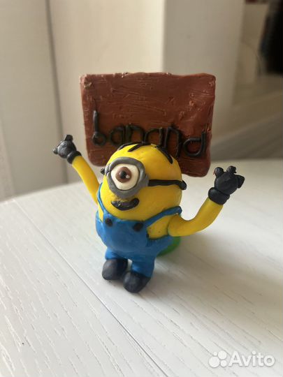 Поделка из пластилина Миньон