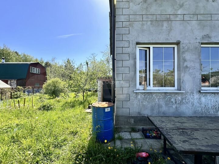 Дом 160 м² на участке 6 сот.