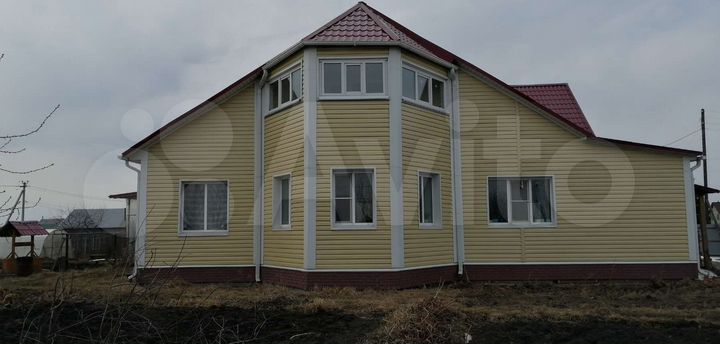 Дом 186 м² на участке 17,4 сот.