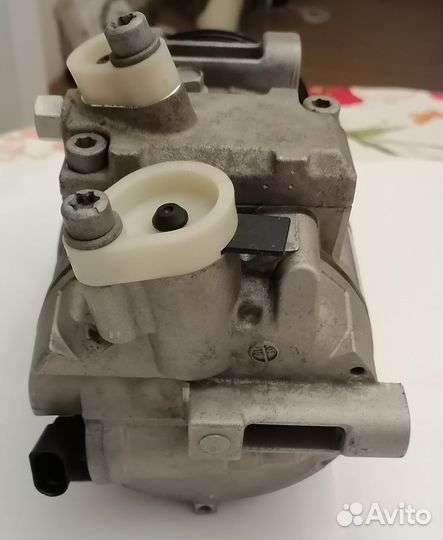 Компрессор кондиционера Volkswagen passat 6