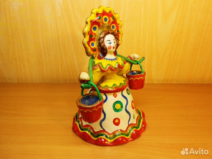 Дымковская игрушка Барыня водоноска. (20см.)