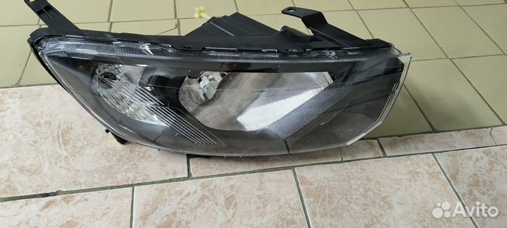 Фара передняя правая на LADA гранта