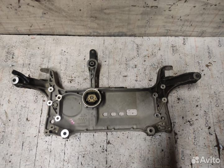 Подрамник передний Audi Q3 8U