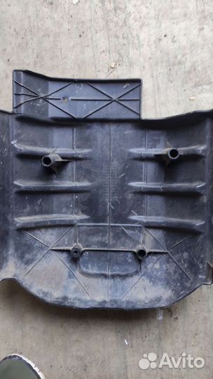 Декоративная накладка, крышка на двигатель V6