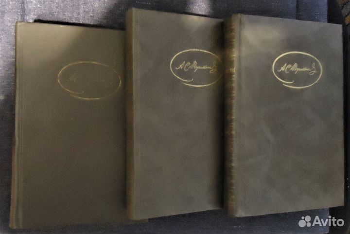 Продам книги